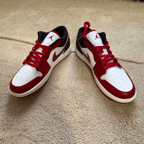 Jordan 1 Low 'Reverse Black Toe' - Unisex (Men's Size: 10.5/Women's Size: 12) - Picture 1 of 13